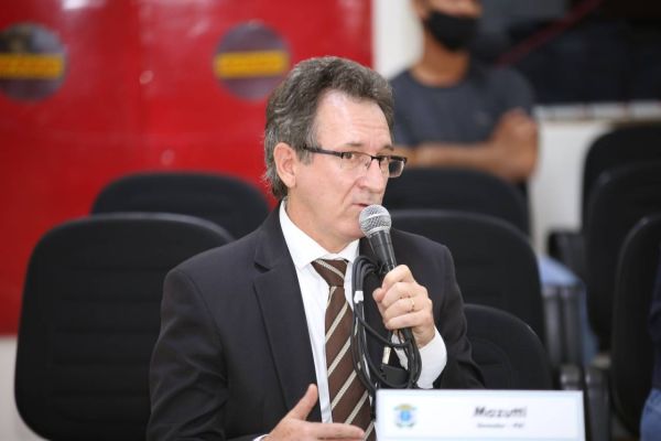 Para defender comércio aberto, Mazutti tem encontro com prefeito Paranhos