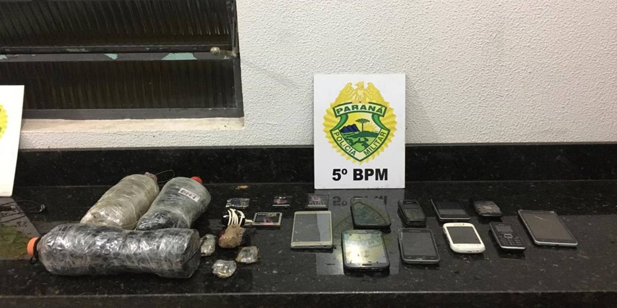 PM apreende maconha e celulares que seriam lançados dentro da Penitenciária Estadual de Londrina