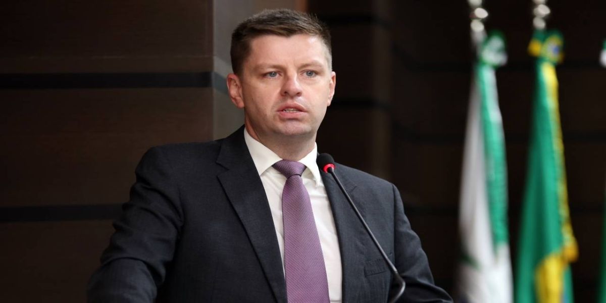 Pedro Sampaio pede manutenção de repasses para esporte local