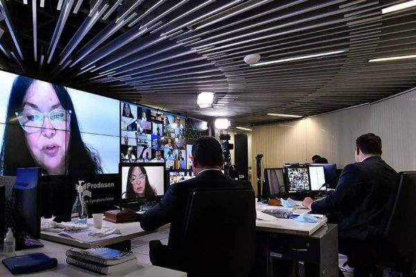 Cadastro negativo de consumidor durante a pandemia pode ser suspenso; texto volta à Câmara