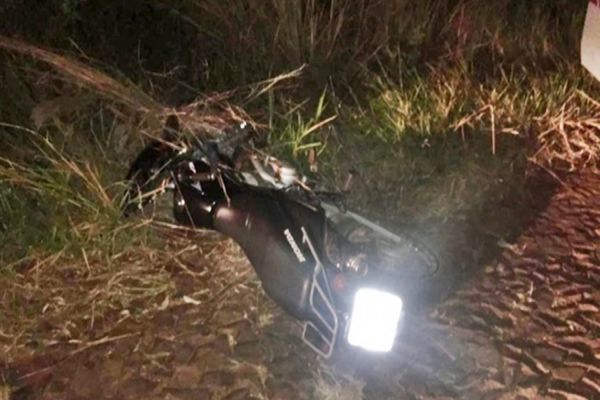 Homem morre após sofrer queda de moto em Ampére