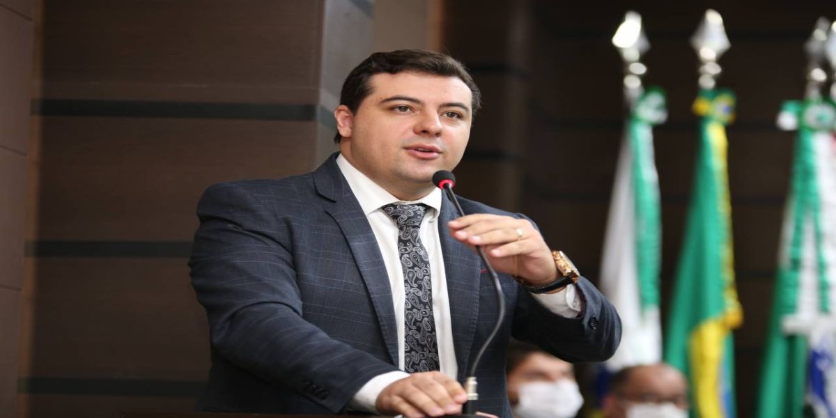 Misael Junior pede Audiência Pública com Sanepar sobre valores das contas