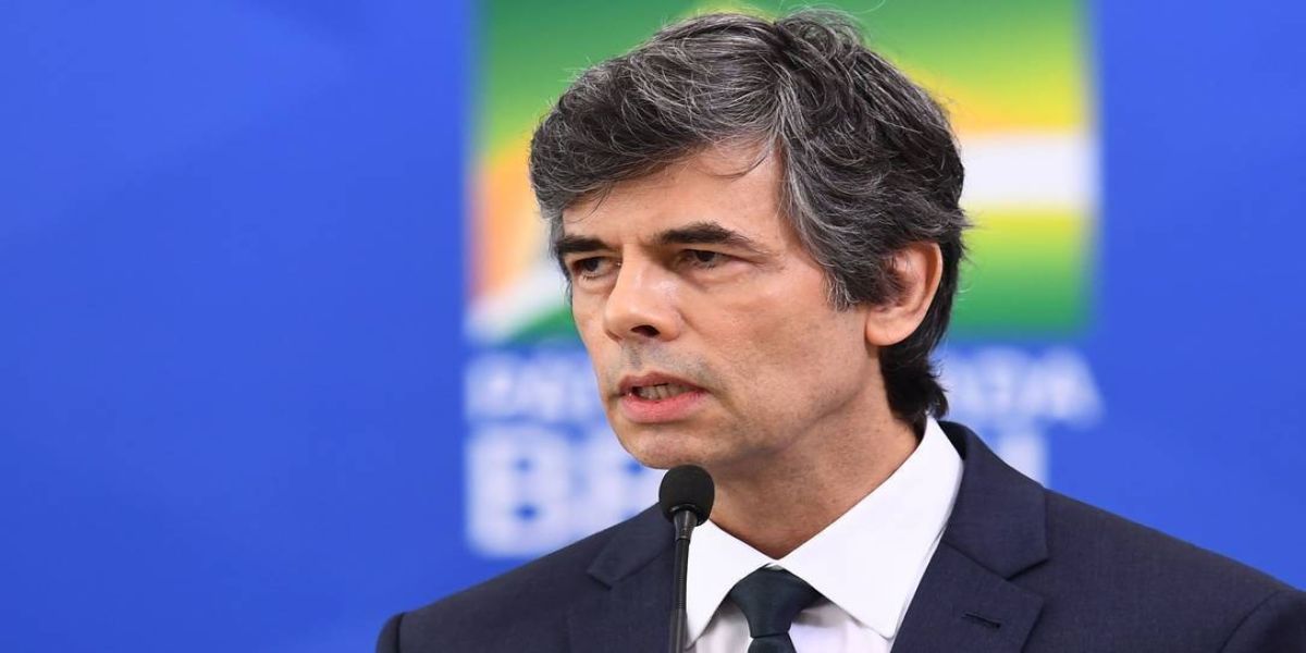 Ministro da Saúde Nelson Teich deixa governo Bolsonaro após menos de 1 mês
