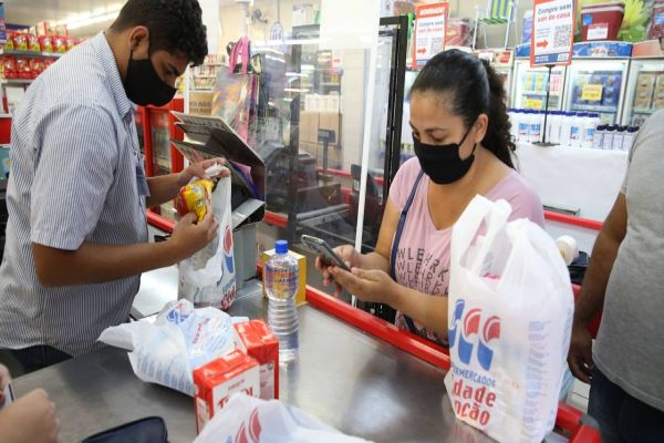 Cartão Comida Boa ajuda famílias vulneráveis no Interior do Paraná