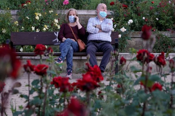 Covid-19: calor na Europa e primavera nos EUA testam novas regras