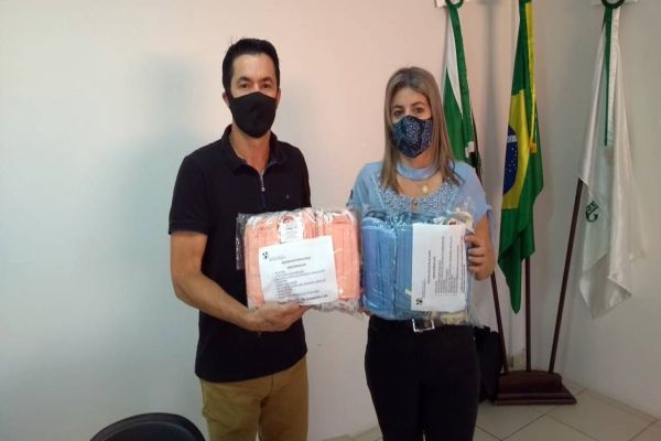 Secretaria de Educação de Cascavel recebe doação de aproximadamente 6 mil máscaras de tecidos