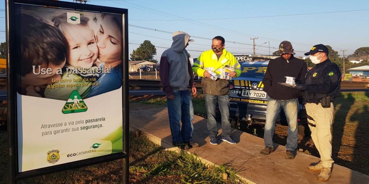 Cettrans/Transitar, Ecocataratas e PRF realizam mais um edição do "Café na Passarela"