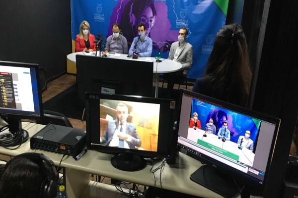 Ensino a distância cobre 99,7% do Estado do Paraná