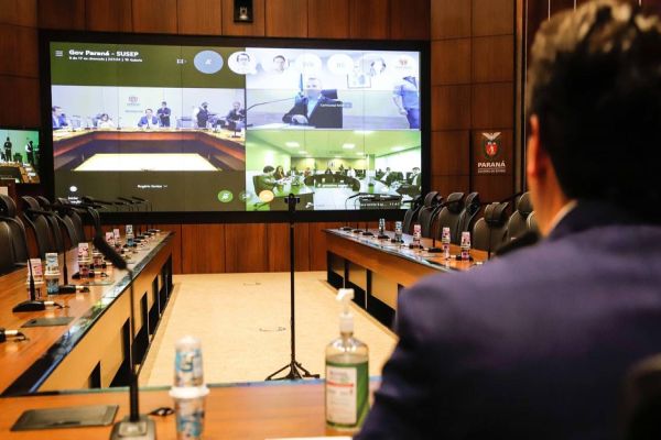 Governo do Paraná propõe novo modelo de seguro para obras públicas