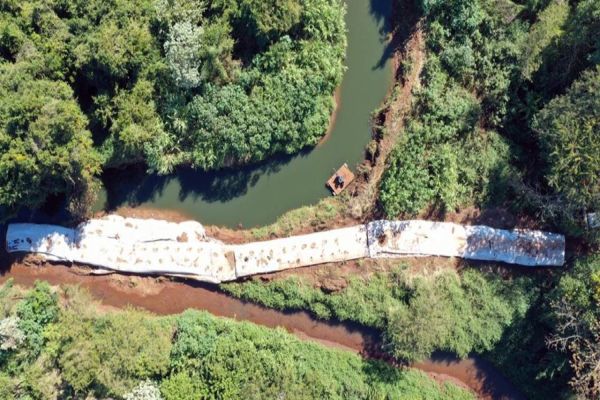 Sanepar faz dragagem e armazenamento de resíduos do Rio Cascavel