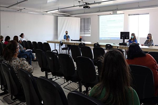 Conselho Municipal de Educação realiza reunião ordinária