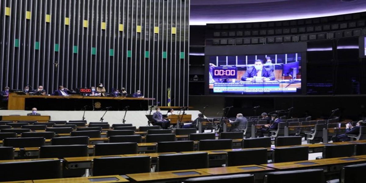 Congresso se reúne hoje para analisar proposta que contorna “regra de ouro”