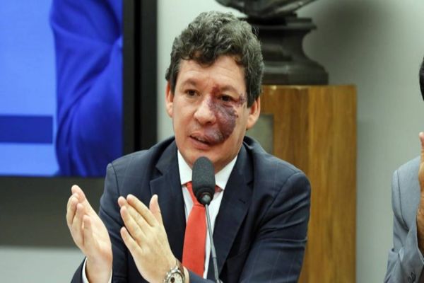 Projeto prevê subsídio trimestral de R$ 10 mil para radcom´s durante pandemia