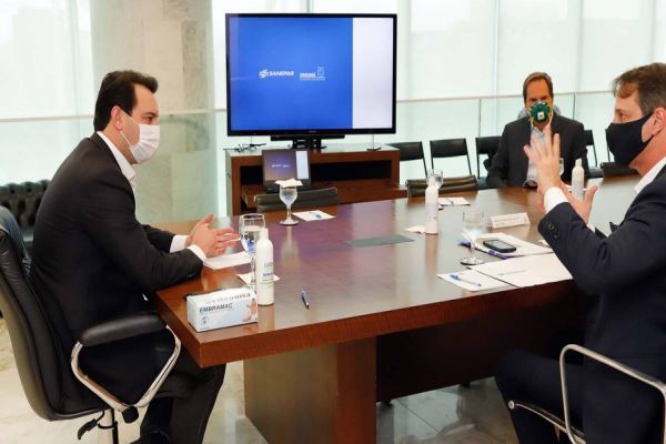 Governo do Paraná vai acelerar a distribuição de cinco mil caixas d’água