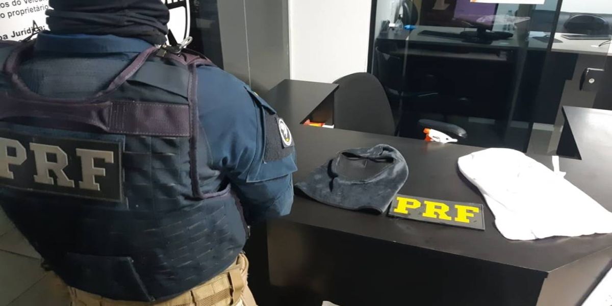 PRF apreende quatro suspeito de assalto na BR-277 em Santa Tereza do Oeste