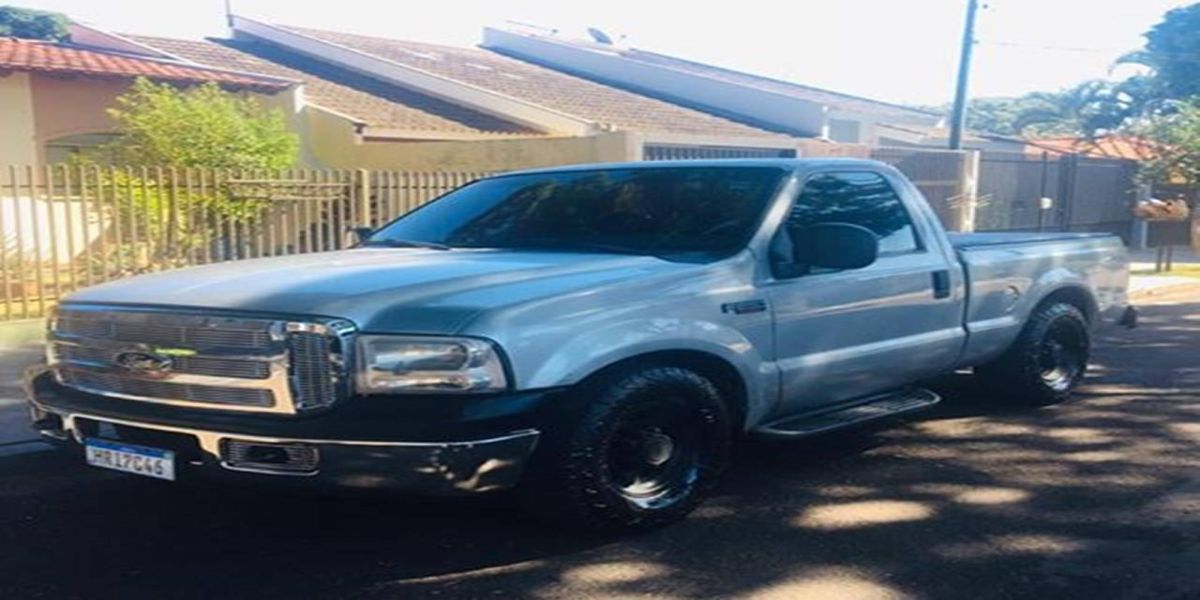 Caminhonete Ford F-250 é roubada na região da FAG, durante a madrugada de quarta-feira (27)