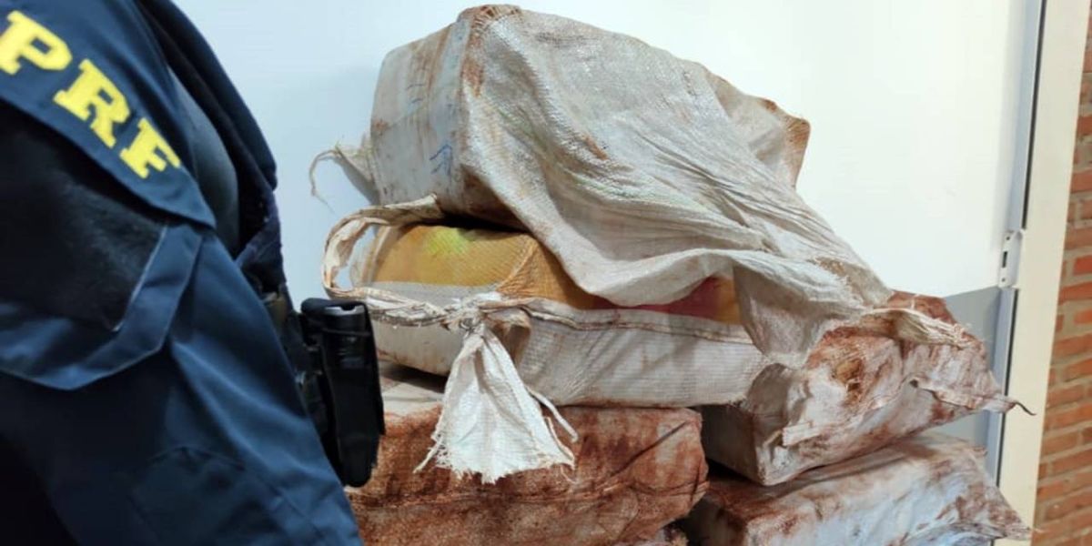 PRF apreende veículo carregado de maconha na BR-163