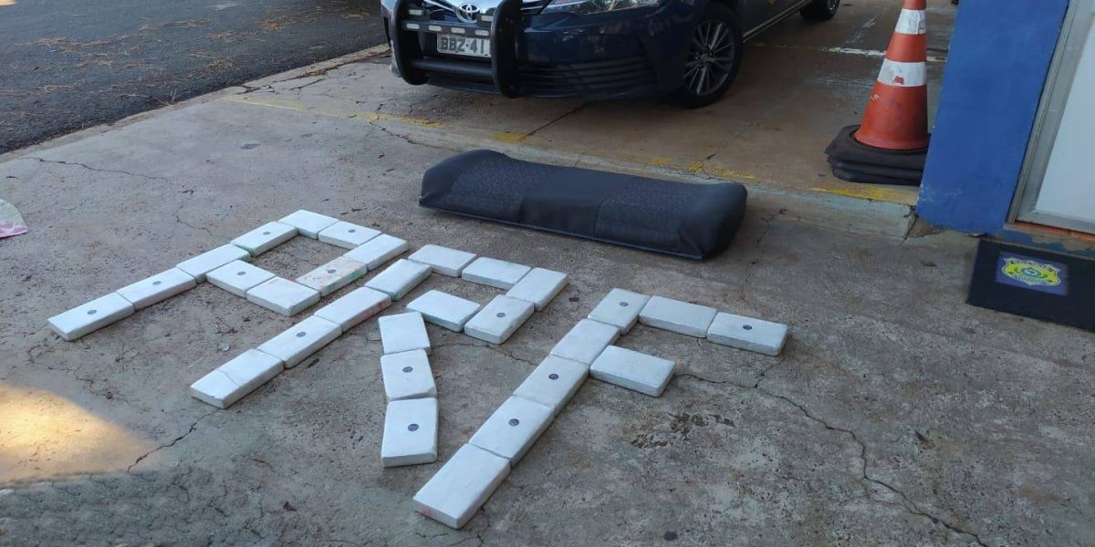 PRF apreende veiculo carregado com cocaína na BR-277