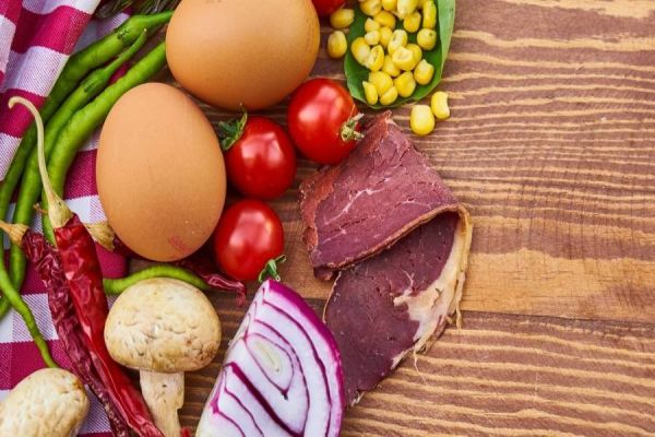 Estudos são realizados sobre efeitos de dietas no combate ao câncer