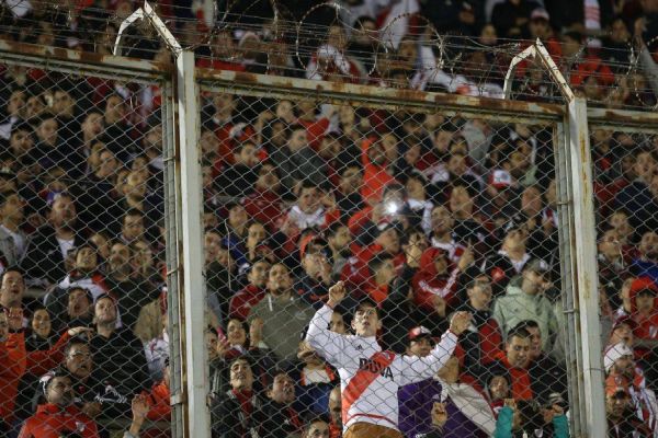 Jornalista diz que retomada do futebol na Argentina será com cautela