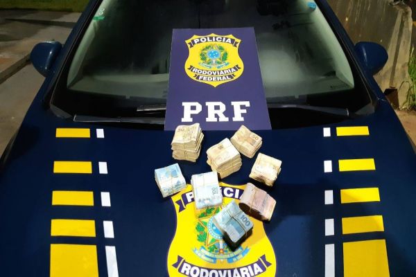 PRF apreende dinheiro em espécie em Santa Terezinha de Itaipu