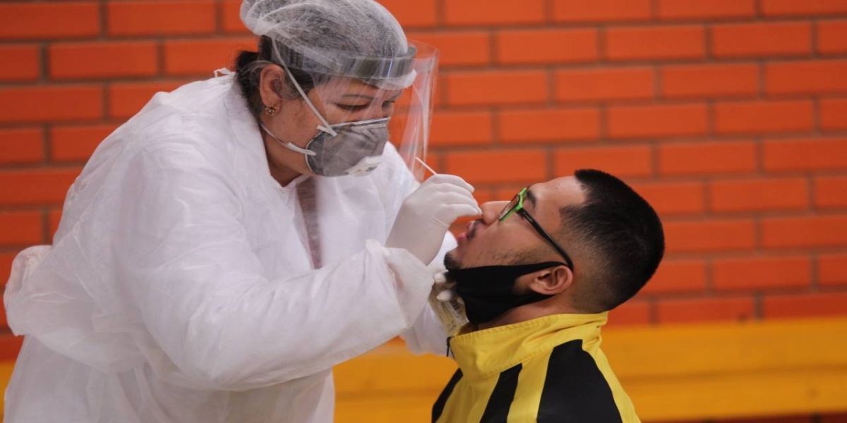 FC Cascavel realiza teste de Covid-19 em jogadores e comissão técnica antes de voltar aos treinos