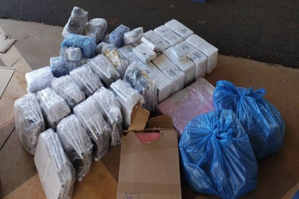 PRF apreende R$ 10 mil em equipamento de informática em Guaíra