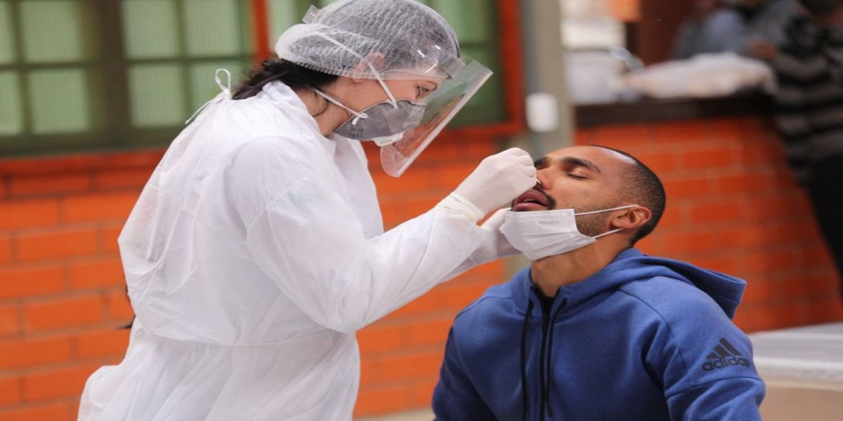 Após realizar teste de Covid-19, dois jogadores e presidente do FC Cascavel testam positivo