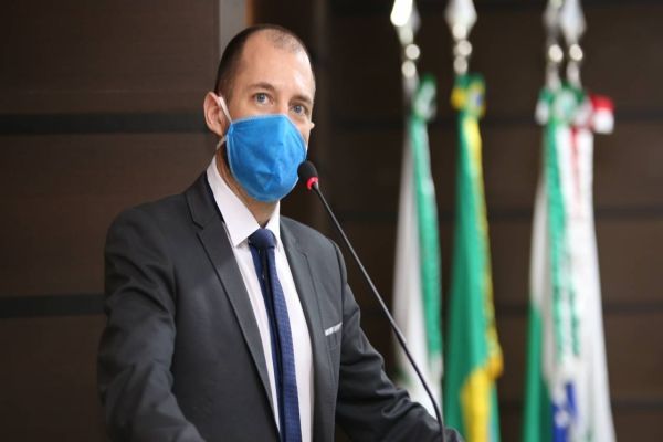 Operação da Polícia Civil investiga fraudes em obras denunciadas por Hallberg