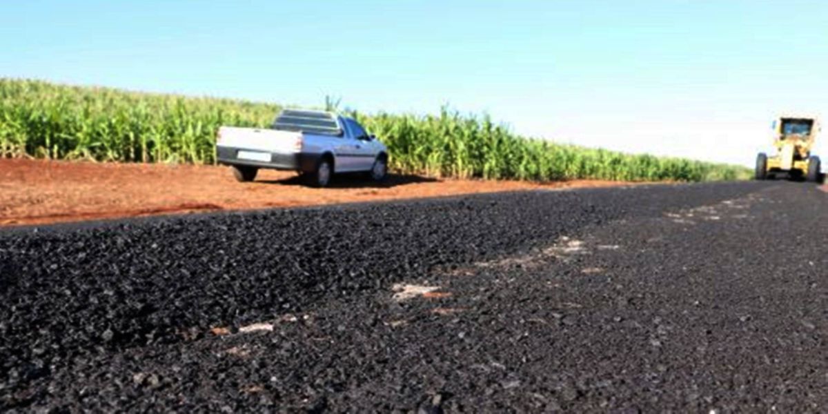Governo de Cafelândia finaliza 4km da primeira fase da pavimentação no Central Sta. Cruz a JS