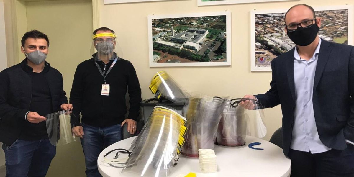 Projeto da Unioeste entrega equipamentos para o Hospital Universitário