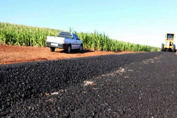 Governo de Cafelândia finaliza 4km da primeira fase da pavimentação no Central Sta. Cruz a JS