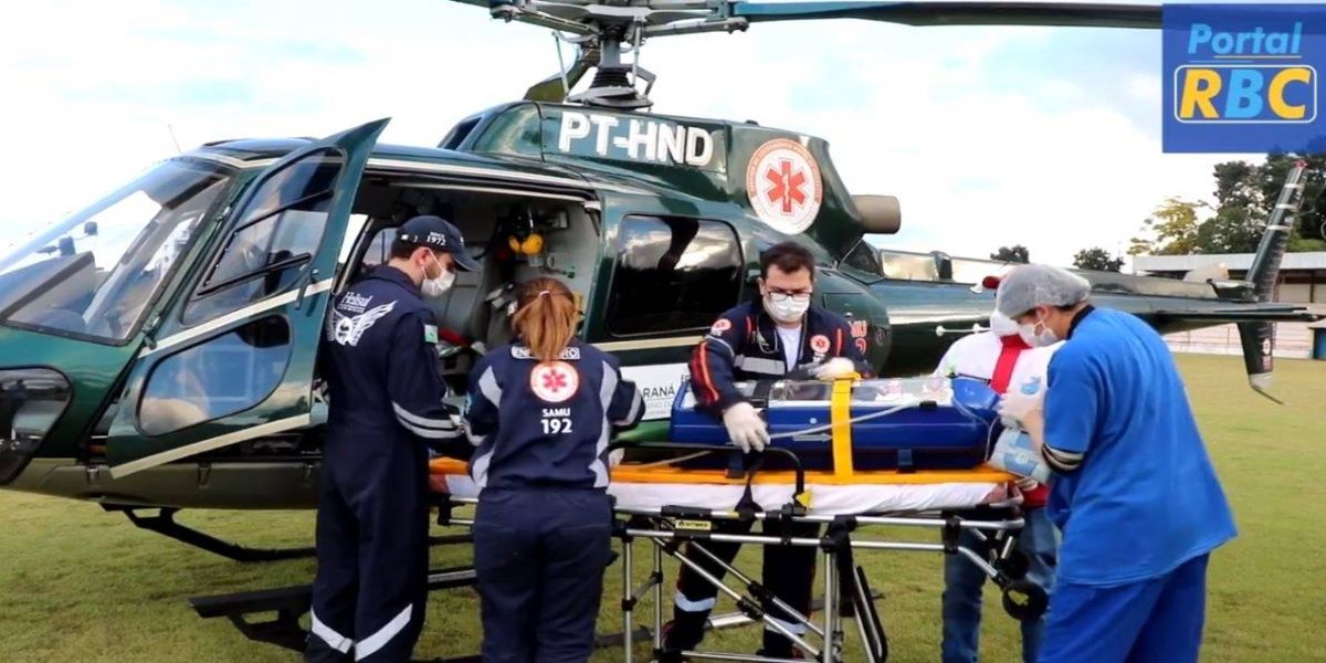 Emocionante: Bebe recém nascido é levado de helicóptero para Cascavel