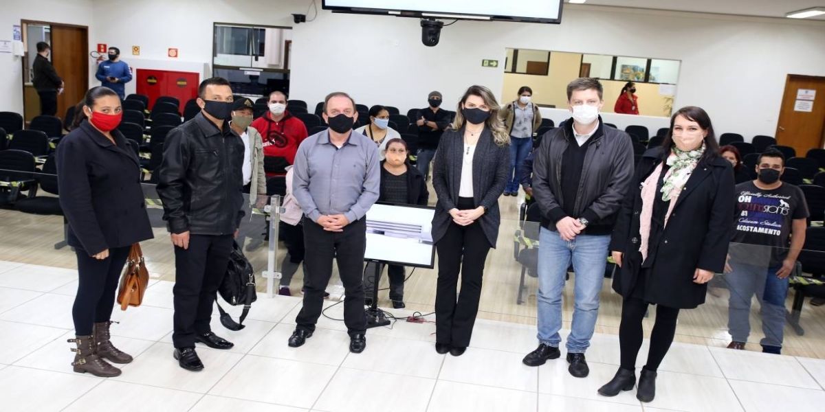 Moradores de quatro residenciais denunciam irregularidades na construção de apartamentos