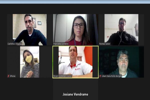 Comissão de Educação faz reunião virtual com representantes de servidores