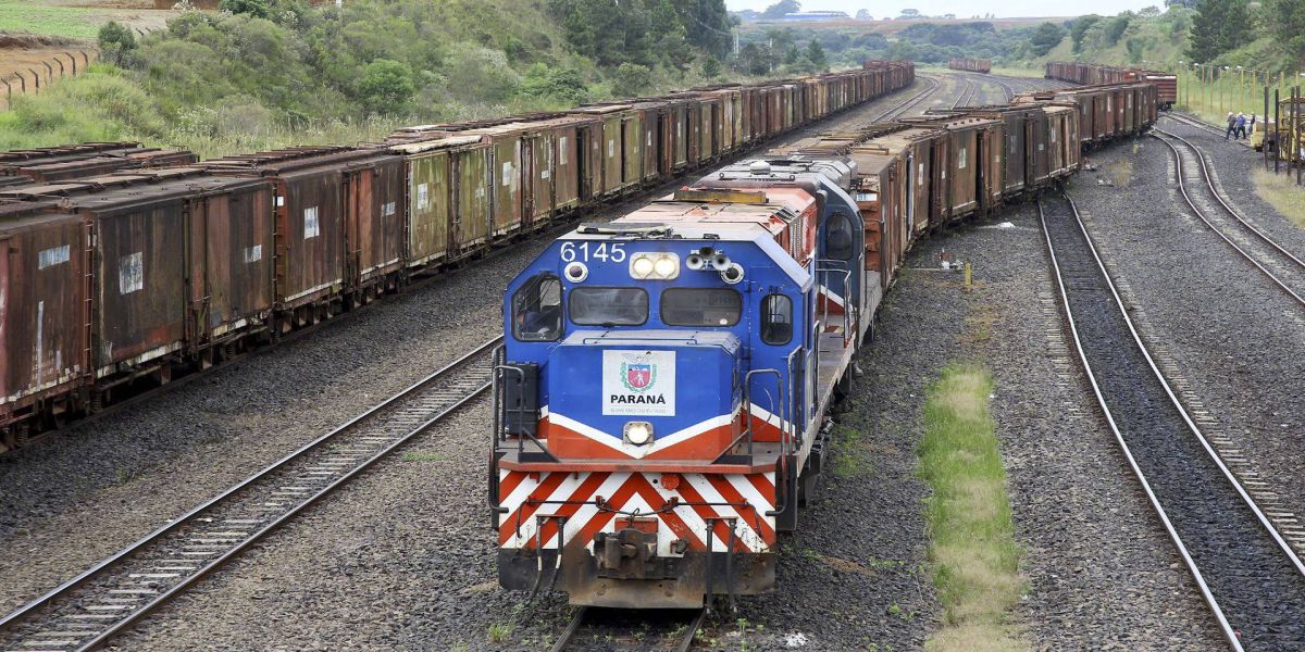 Ferroeste ultrapassa marca de mil contêineres transportados