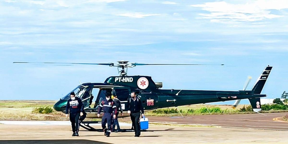 Helicóptero do Consamu realiza transporte de fígado de Guarapuava para paciente em Cascavel