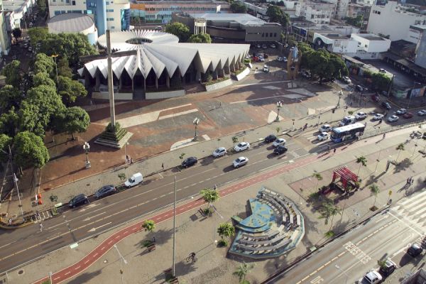 Paraná tem 8 cidades entre as 100 maiores economias do Brasil; 353 municípios tiveram aumento do PIB