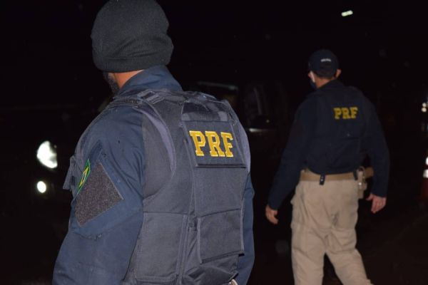 Imagem referente a notícia: Assalto a ônibus interestadual causa tensão na BR-369 em Corbélia