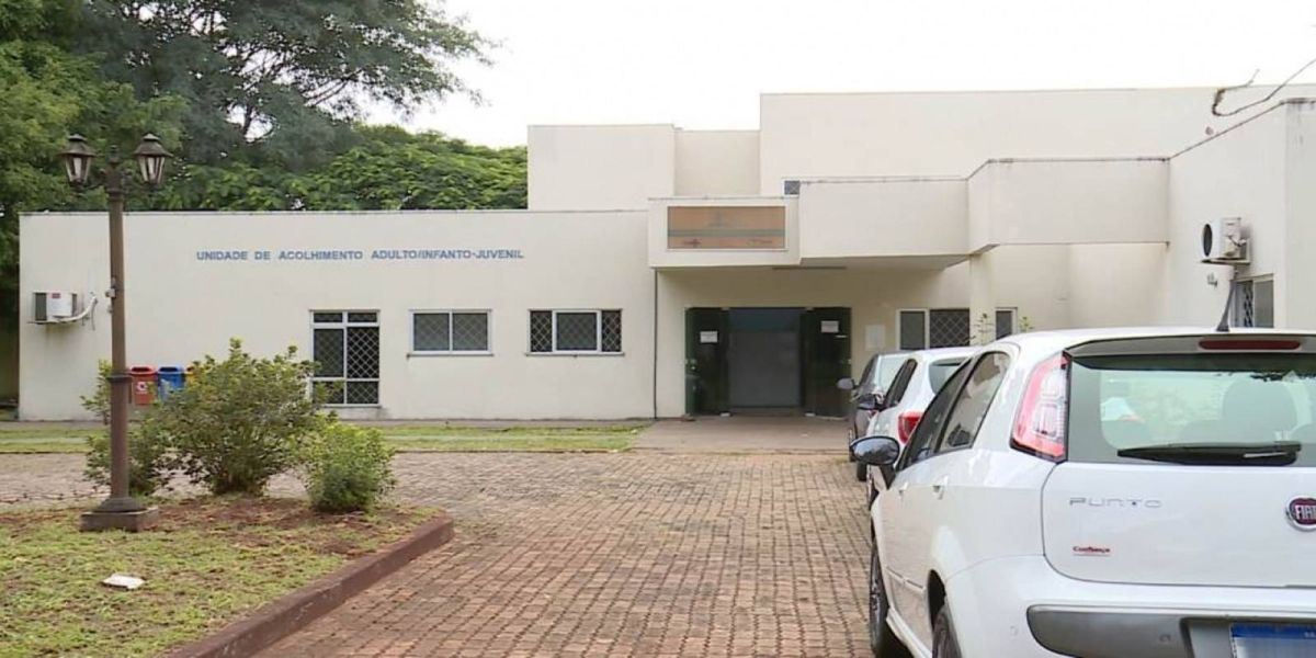 Prefeitura pode economizar utilizando espaço do Sim Paraná, propõe Parra