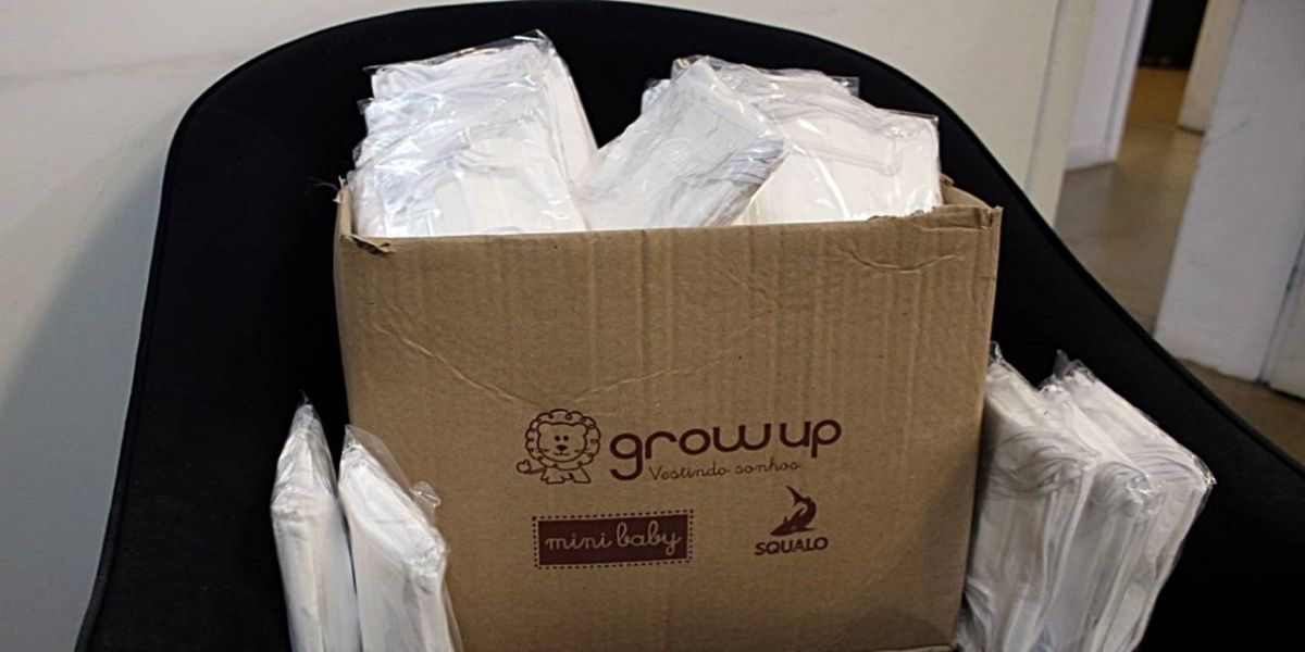 Loja Grow Up faz segunda doação de máscaras para a Secretaria de Saúde