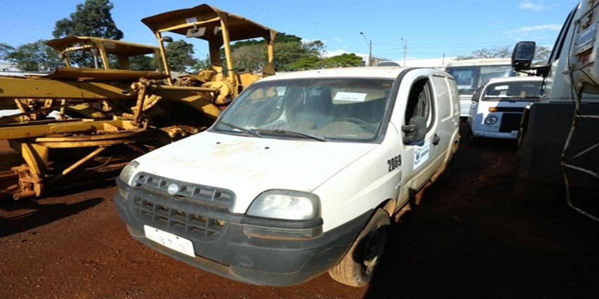 Leilão de inservíveis será no anfiteatro Emir Sfair