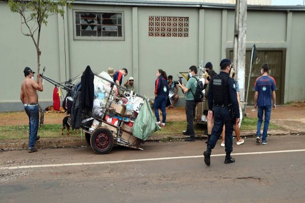 Secretaria de Assistência Social faz ação integrada para acolher moradores de rua