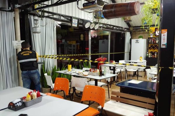 Operação integrada fecha sete estabelecimentos com irregularidades em Cascavel