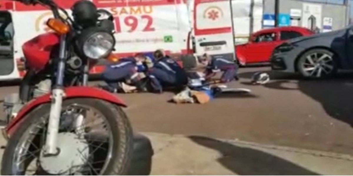 Colisão entre carro e moto deixam duas pessoas ferida no Bairro Neva