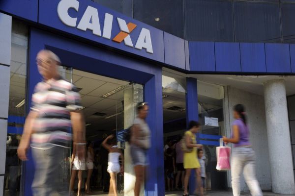 Caixa fecha agências após funcionários testarem positivos para Covid-19