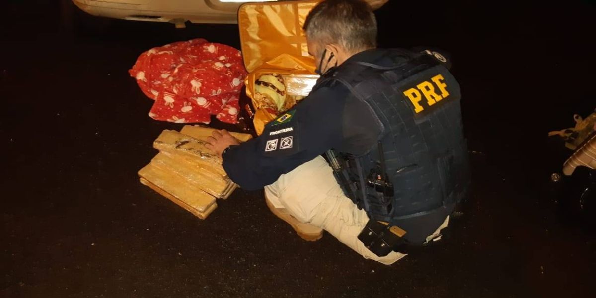 PRF em Guarapuava, faz apreensão de menor que transportava 15Kg de maconha