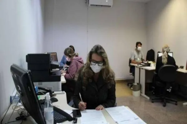 Foto relacionada a notícia: Call Center Covid-19 e Dengue recebe mais 14 atendentes nesta segunda