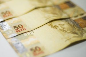 Imagem referente à notícia: Mercado reduz para 5,12% expectativa de inflação em 2026