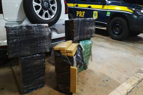 Operação Flagellum: PRF prende casal com grande quantidade de maconha